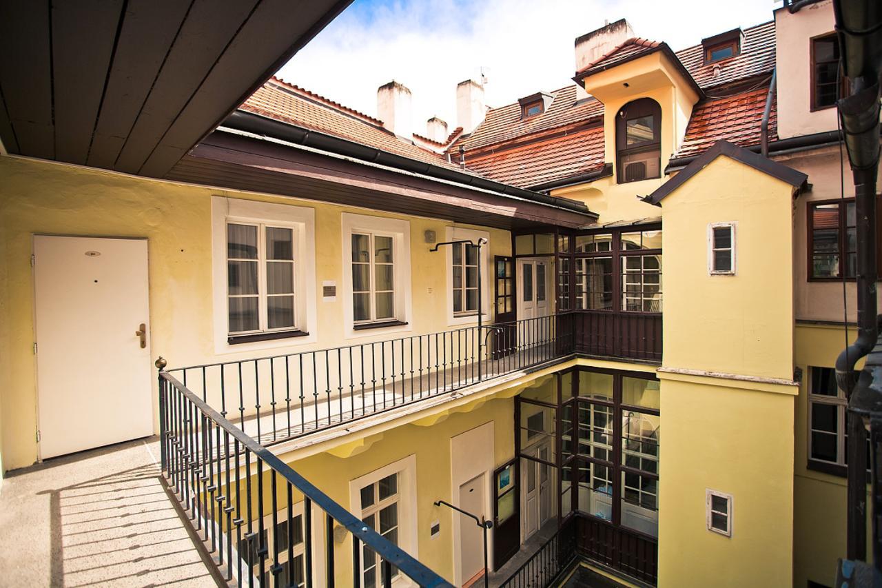 U Zlate Podkovy - At The Golden Horseshoe Praga Exterior foto